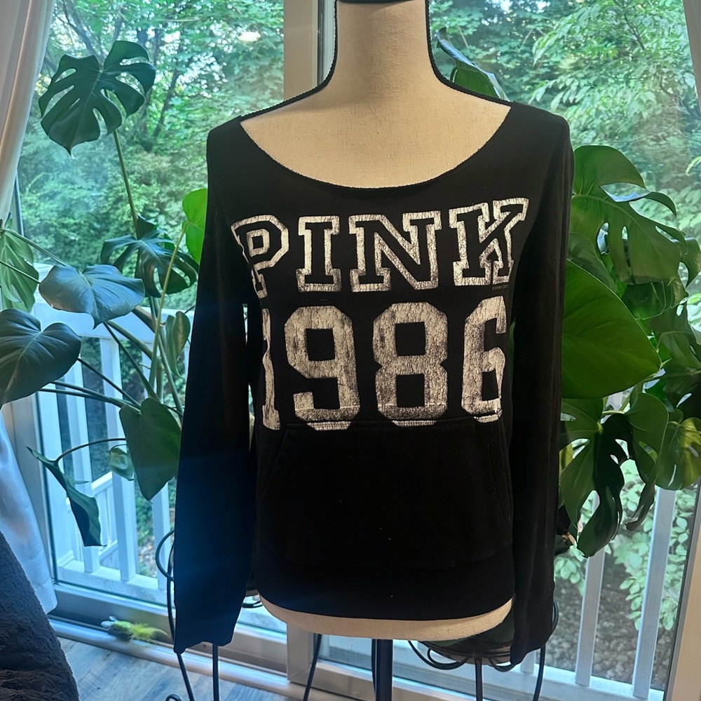 Y2K Victoria's Secret PINK Black and White Sweatshirt